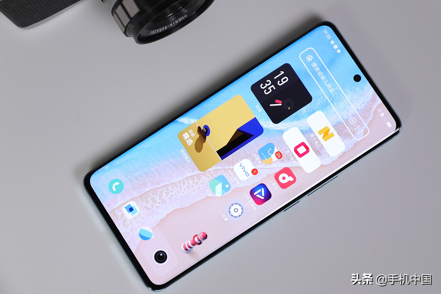 vivo S15 Pro图赏：双曲面设计 给你“盛夏”中的一丝清凉
