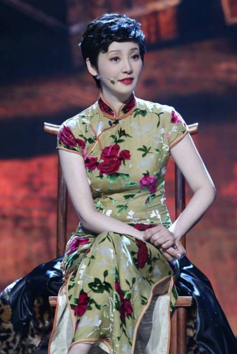 23年后再看冯小刚与徐帆的婚姻，才明白她的隐忍是最好的选择