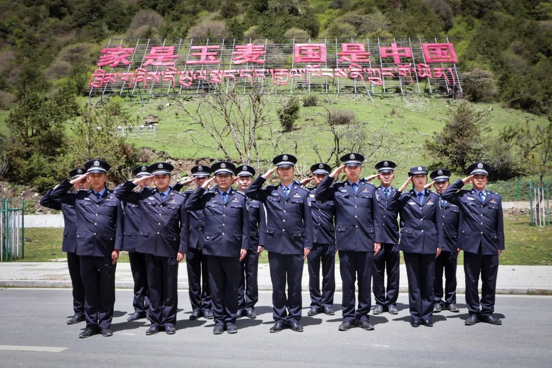 【喜迎二十大 忠诚保平安】西藏玉麦：从“三人乡”到全民守边，这里“枫”警独好