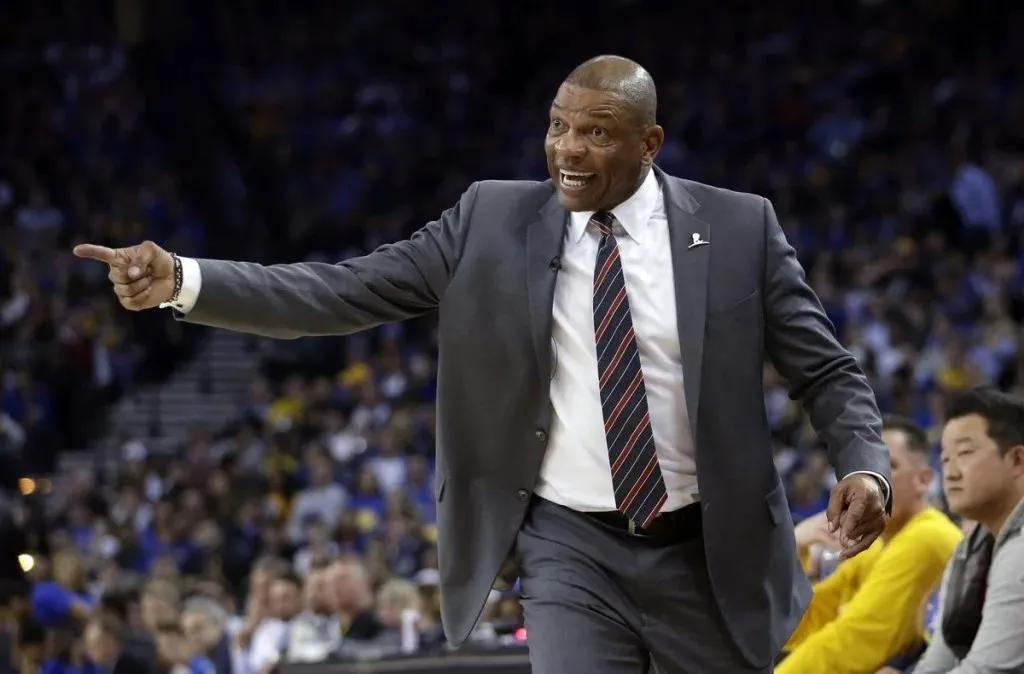 nba主教练有哪些（美媒列出了NBA篮球史最伟大的25名教练，泰伦卢第25名，科尔第5名）