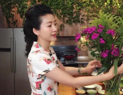 女人到了50岁，显不显老，就看这4个方面！差距一下子就拉开了