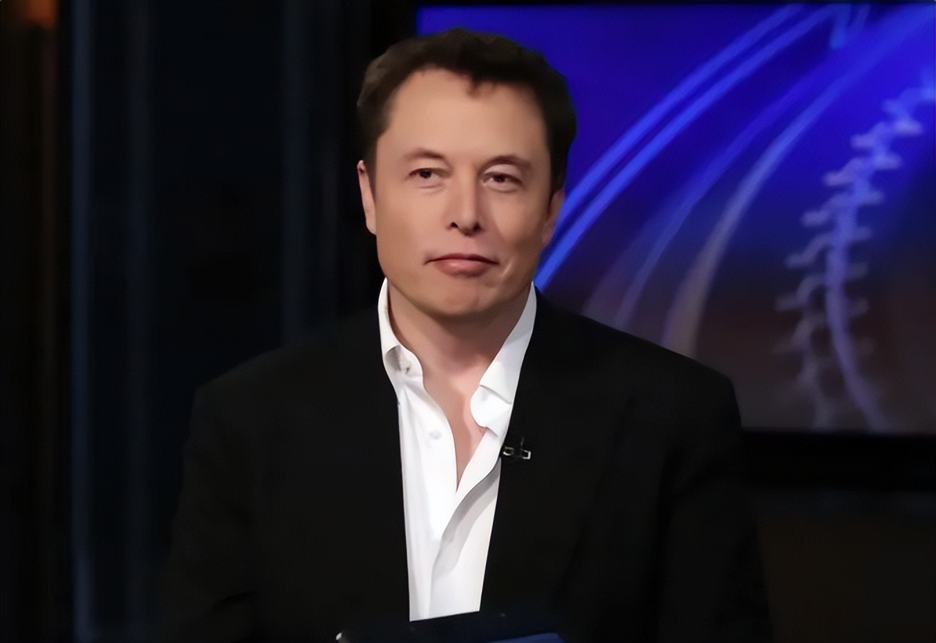 午报 | 推特正式就收购事宜起诉马斯克；腾讯CSIG调整组织架构