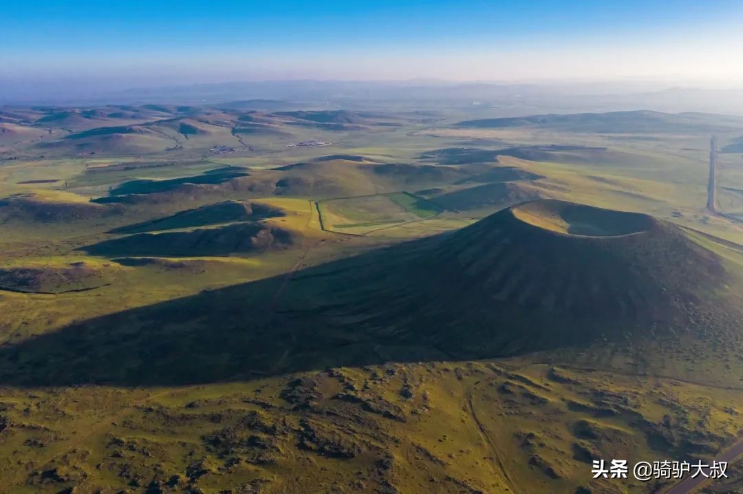 中国旅游卫视(8月强烈推荐！这14个绝美之地，人少景美，太适合夏天去了)