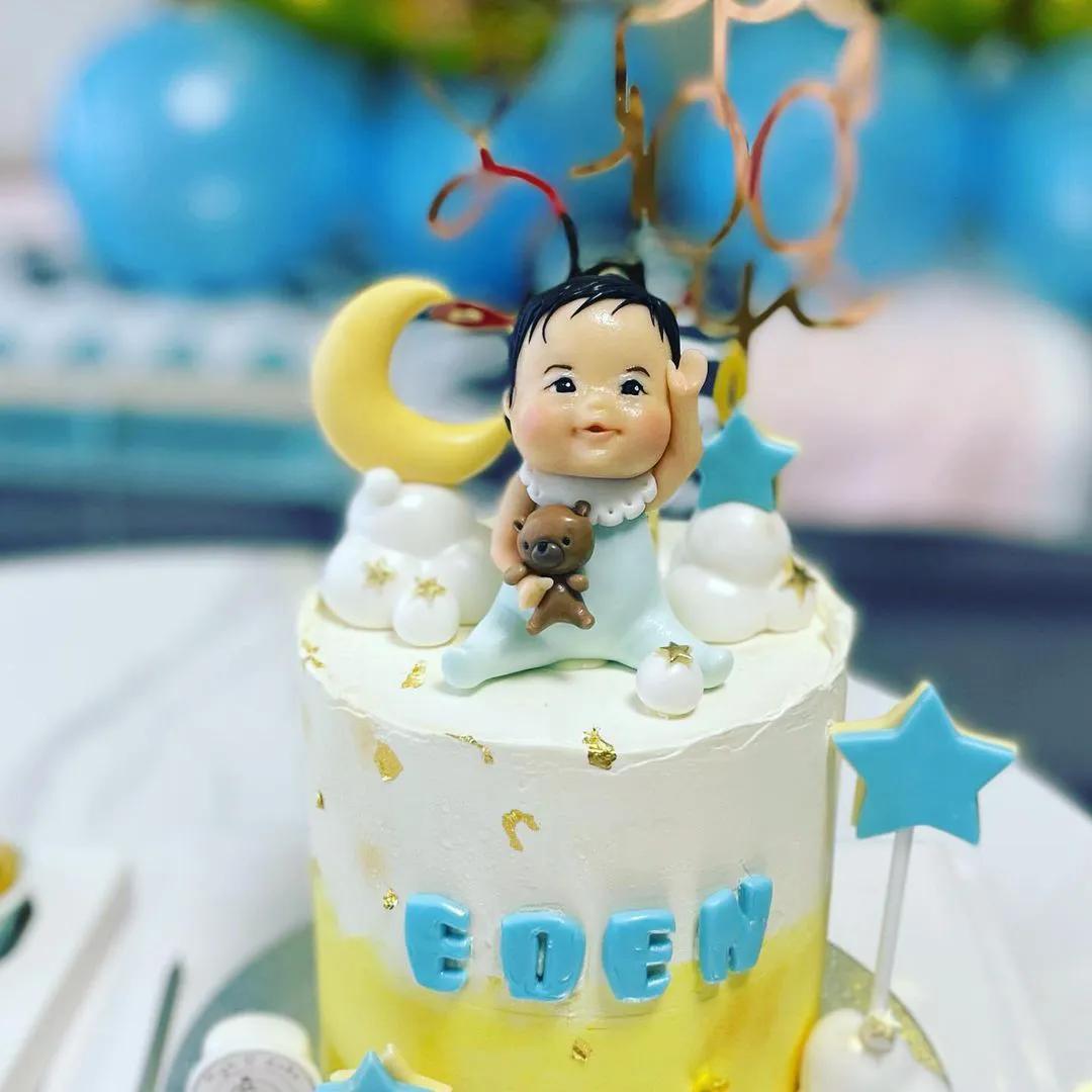 杨怡晒照为二胎儿子庆祝百日，小宝贝软萌出镜，和爸爸对视超有爱