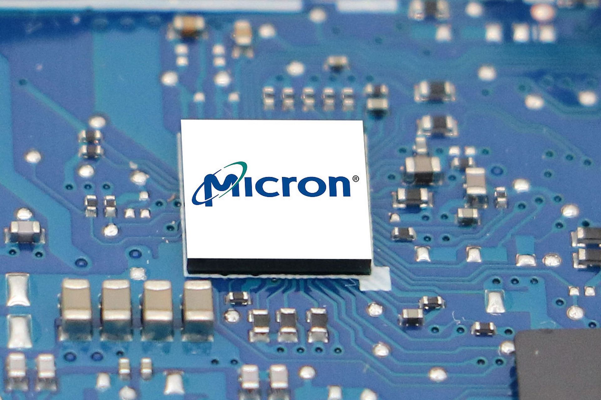 中国挨一刀后,美国芯片巨头不回国,转头去日本投资5000亿日元!