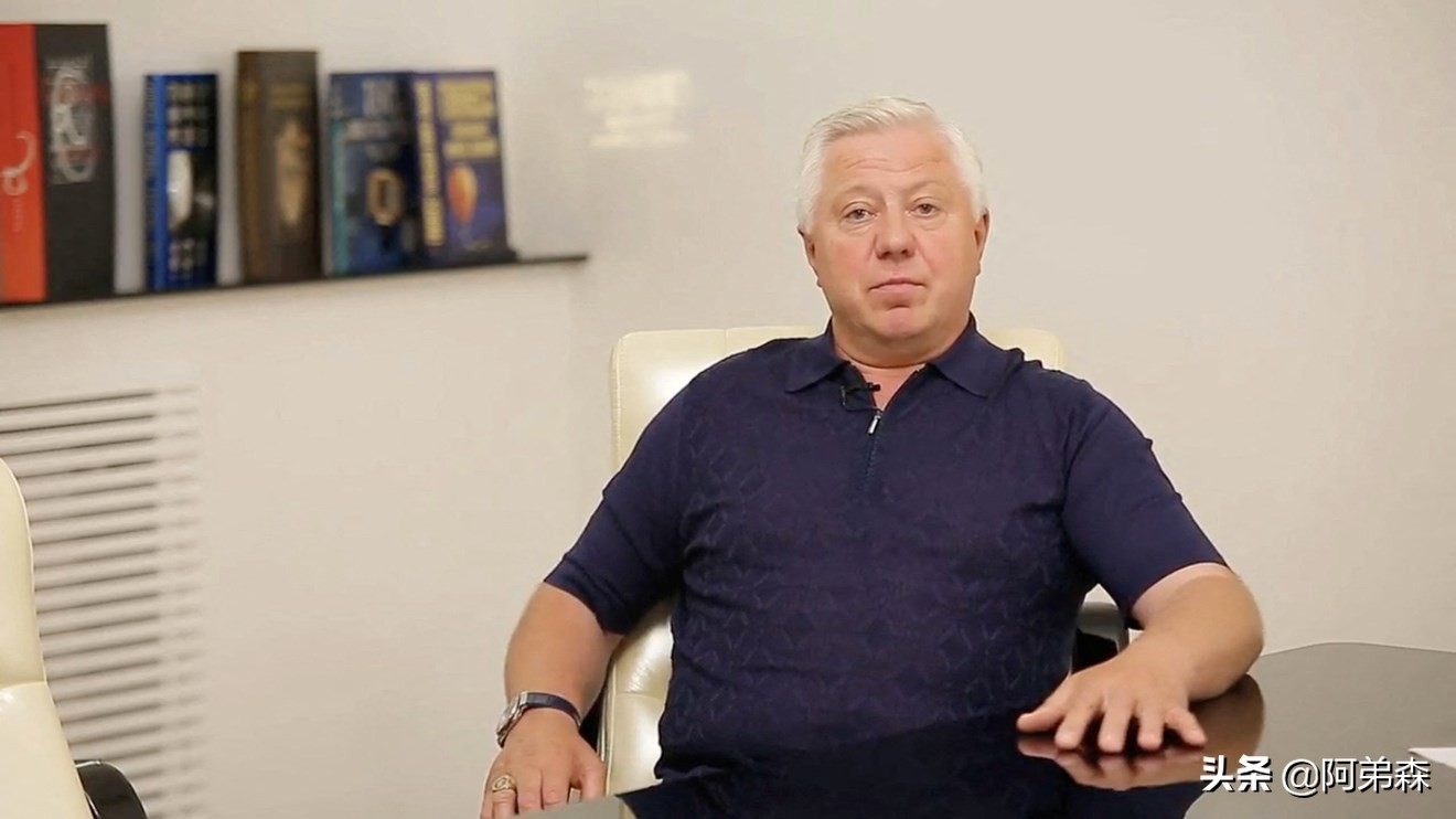 新老板身份显赫：新麦当劳在俄开业！配方和味道不变仅改了名字