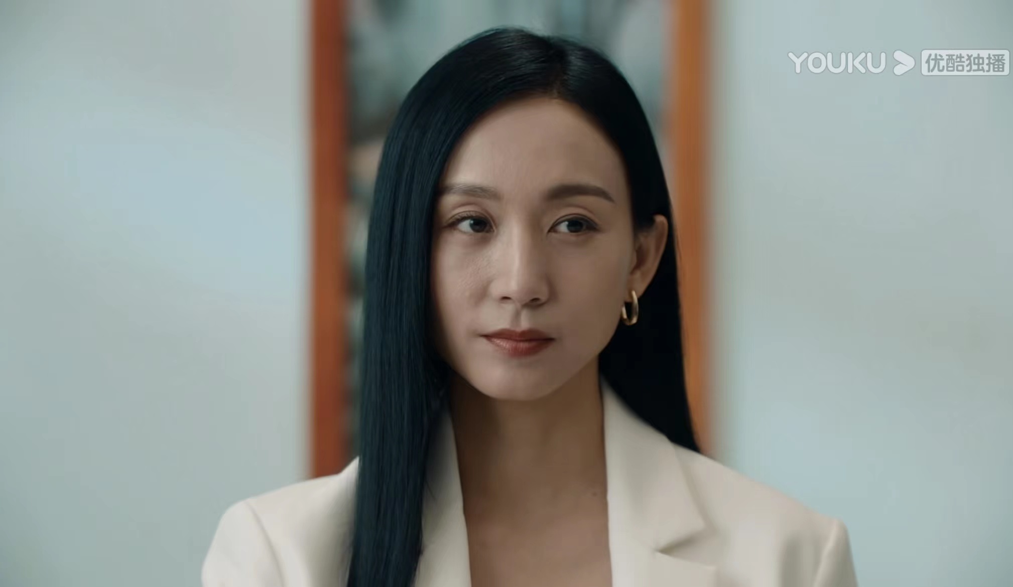 电视剧丁子玲(《女心理师》中的美女配角:北大学霸,入选戛纳,留学海归