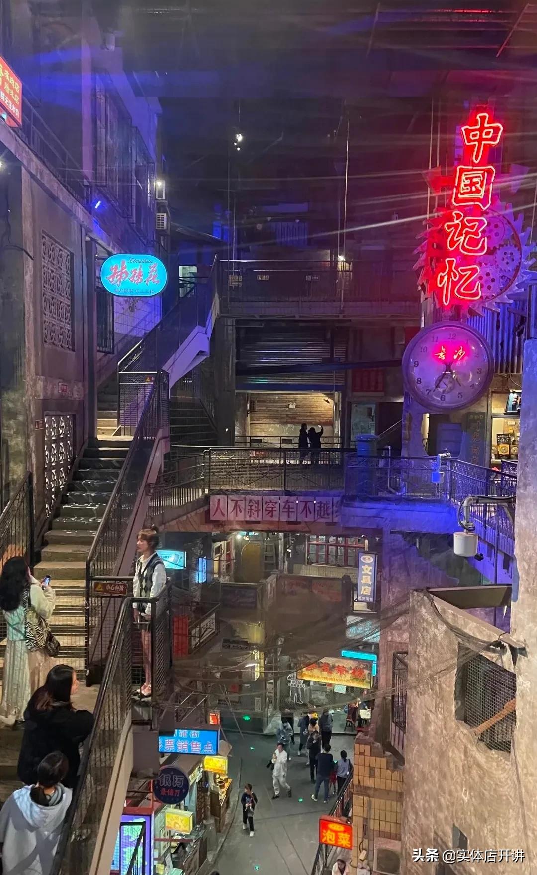 湖南伢子搞不定爱吃的老广，无人排队的广州文和友，危险了