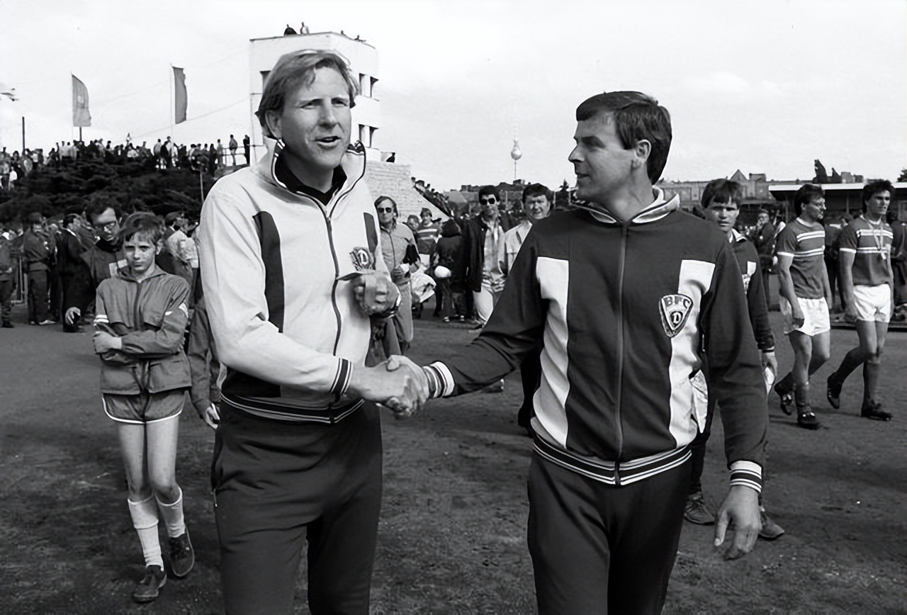 德甲主场在柏林（五大联赛足球地理：德国首都柏林的两支球队，有着不同的背景）