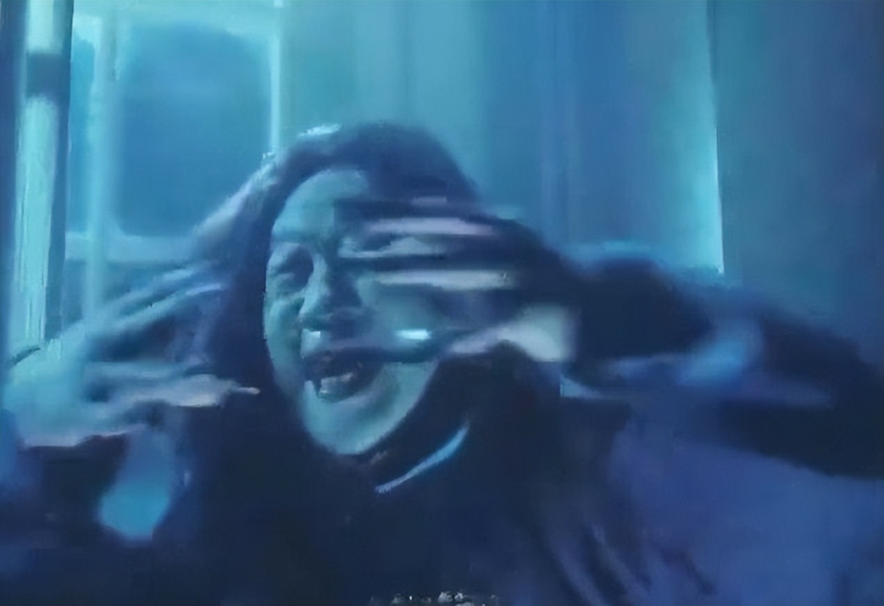 身后事靠朋友，靠救济金度日，这9位港星晚年生活，比你想的凄惨