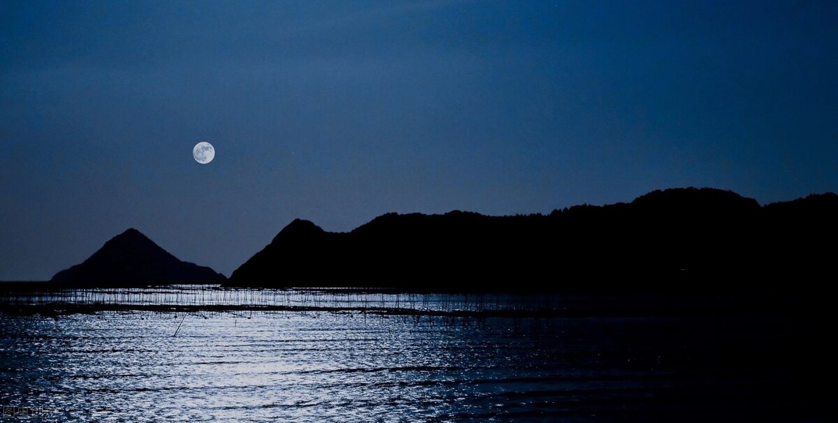 带有清风的唯美诗句，温柔拂面，治愈你烦躁的情绪