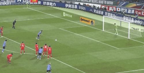0-1日本！国足陷入绝境 全队0射门 王燊超手球 日本队罚进点球