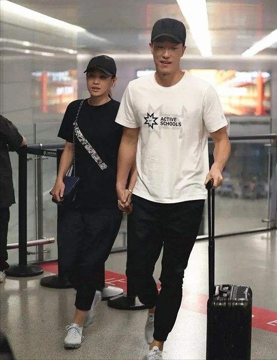 刘翔：和葛天结婚不到一年离婚，二婚娶初恋吴莎，现婚姻状况如何