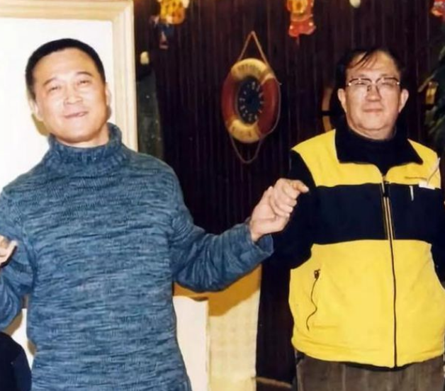 导演谢晋：三个儿子死得死病的病，黄连都没我的生活苦