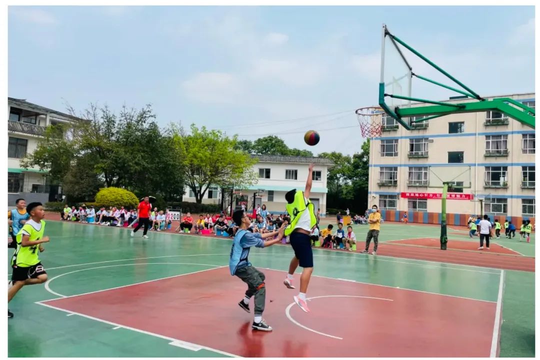 四川天府新区大林小学开展校园篮球班级联赛系列活动