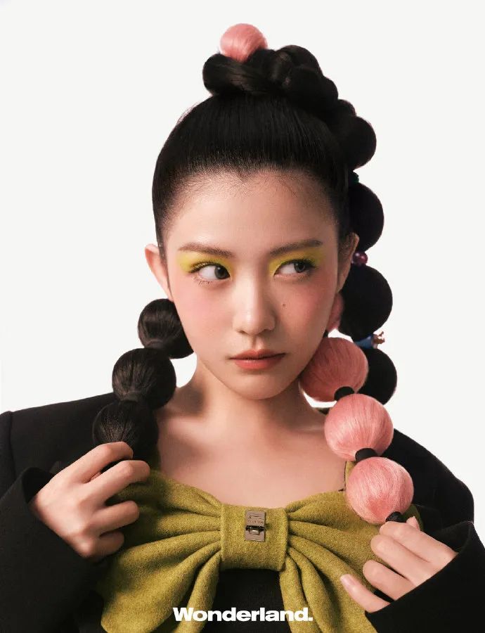 被王嘉尔颓丧风造型帅到！这些小众的宝藏杂志也太会拍了吧…