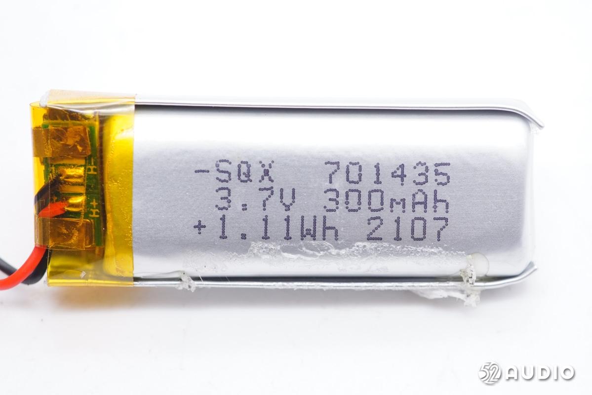 聯(lián)想LP6耳機(jī)拆解報告，機(jī)甲風(fēng)格設(shè)計(jì)，支持藍(lán)牙5.3