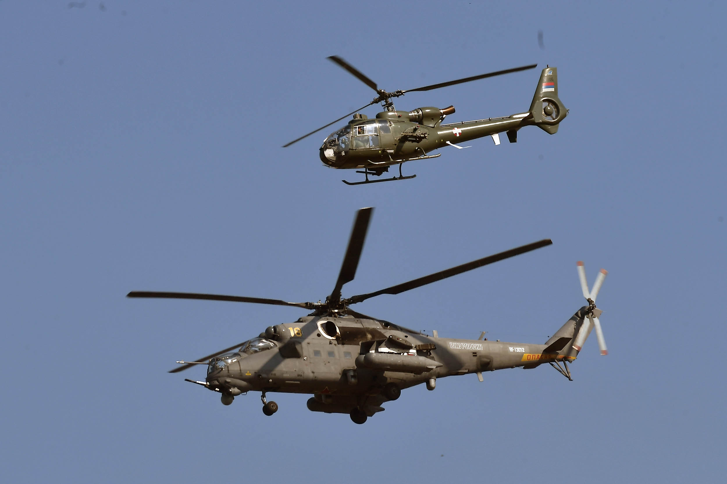 要买12架阵风,米格29和本国造鹰式战机统统淘汰)