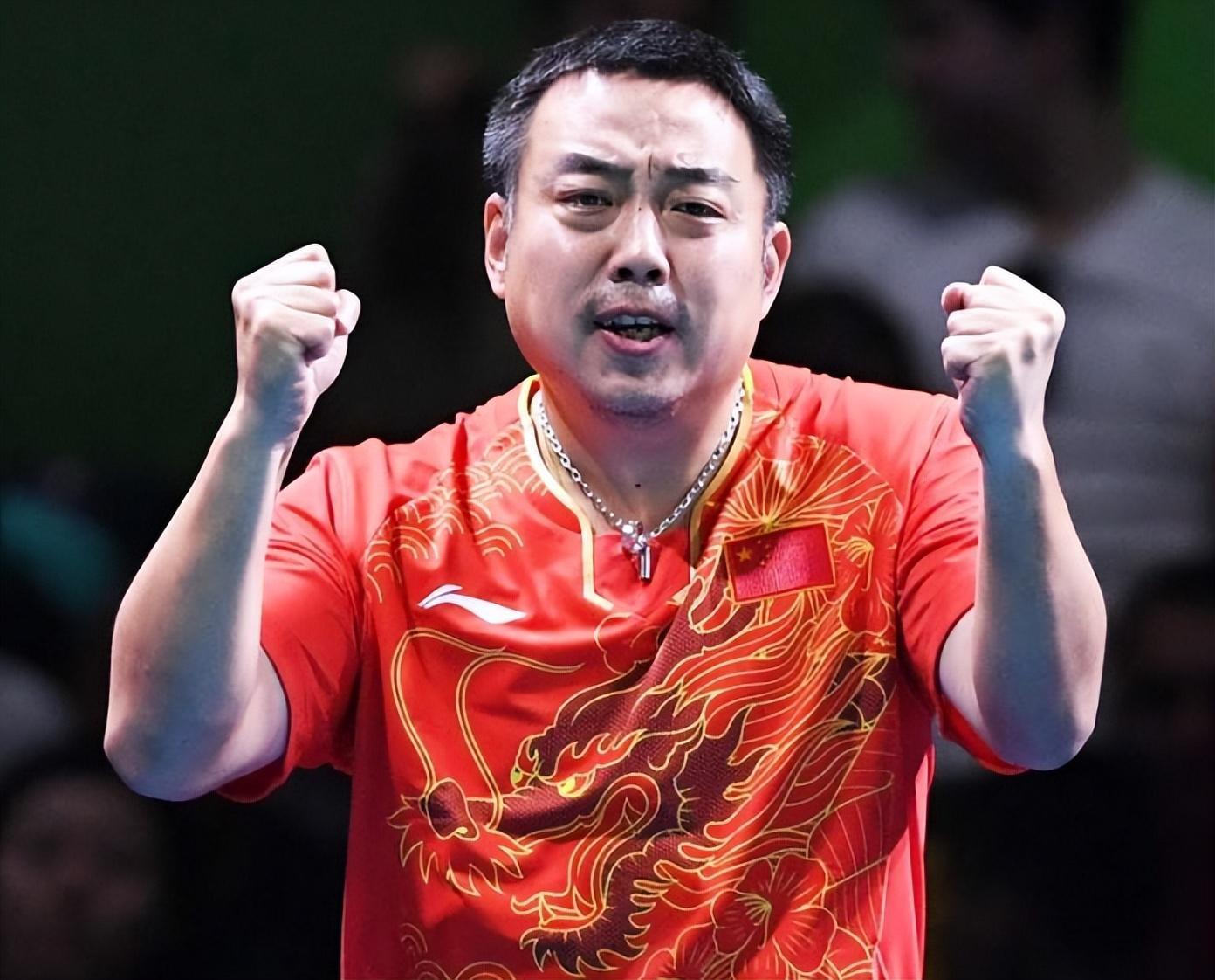 看到刘诗雯、许昕参加成都世乒赛，终于明白李晓霞为什么28岁退役