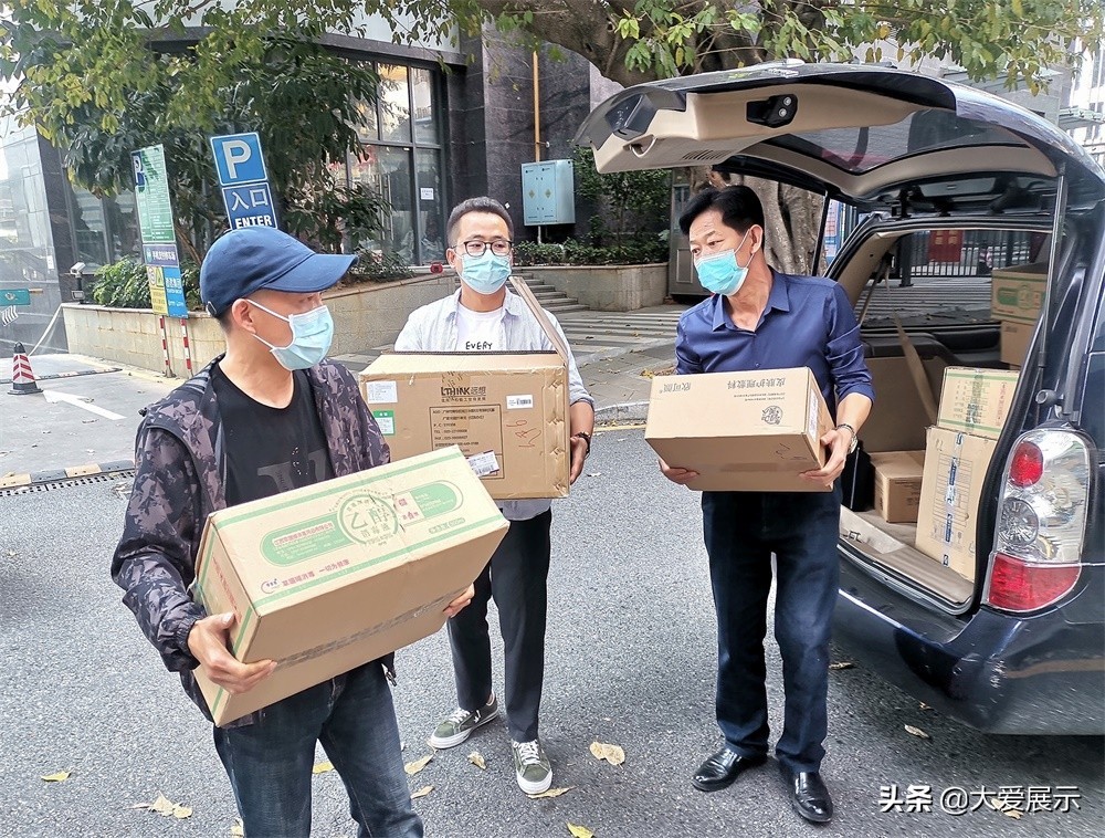 “你们辛苦了！”深圳鹏程医院为抗疫献爱心