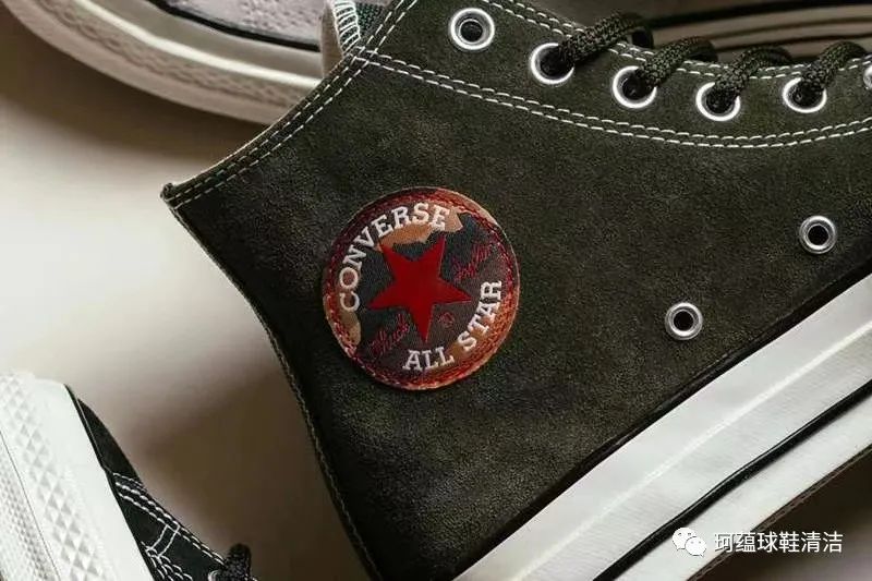 匡威白色帆布鞋怎么洗(Converse（匡威）怎么清洗才不容易开胶？)