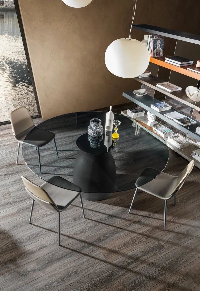 LAGO家具的悬浮艺术：餐厅空间餐桌设计看点