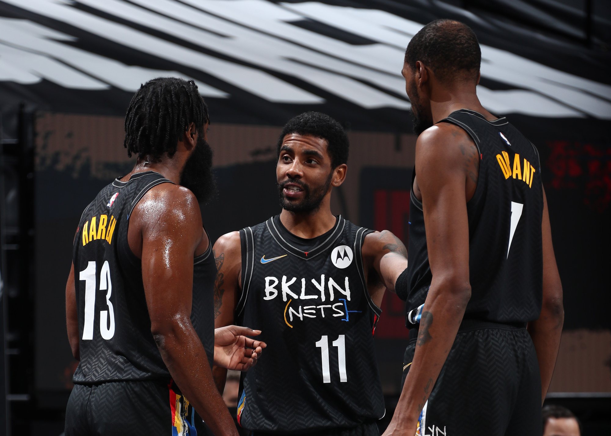 东风风神为什么和nba合作(厉害！一场篮网大交易让女友哭着逼我买东风风神，原来是这么回事)