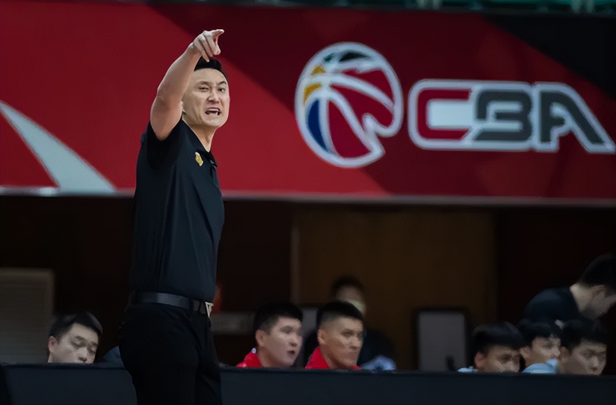 cba杜峰球队在哪里（杜锋离开中国男篮！重返广东宏远，球队面目全非，能否证明自己）