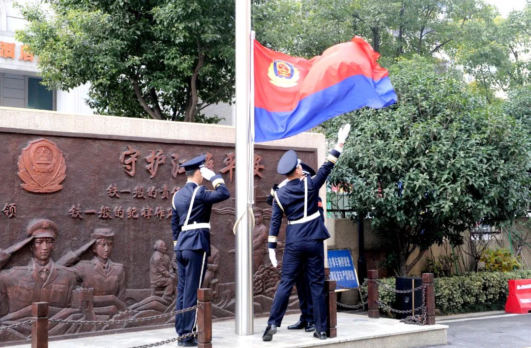 【践行总要求·五年成绩单】安徽：警星闪耀映江淮 铸魂砺剑护平安