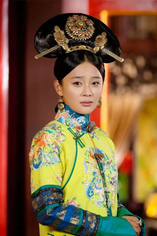 刚出道惊为天人，红了却灵气全无，娱乐圈就这么毁美人？