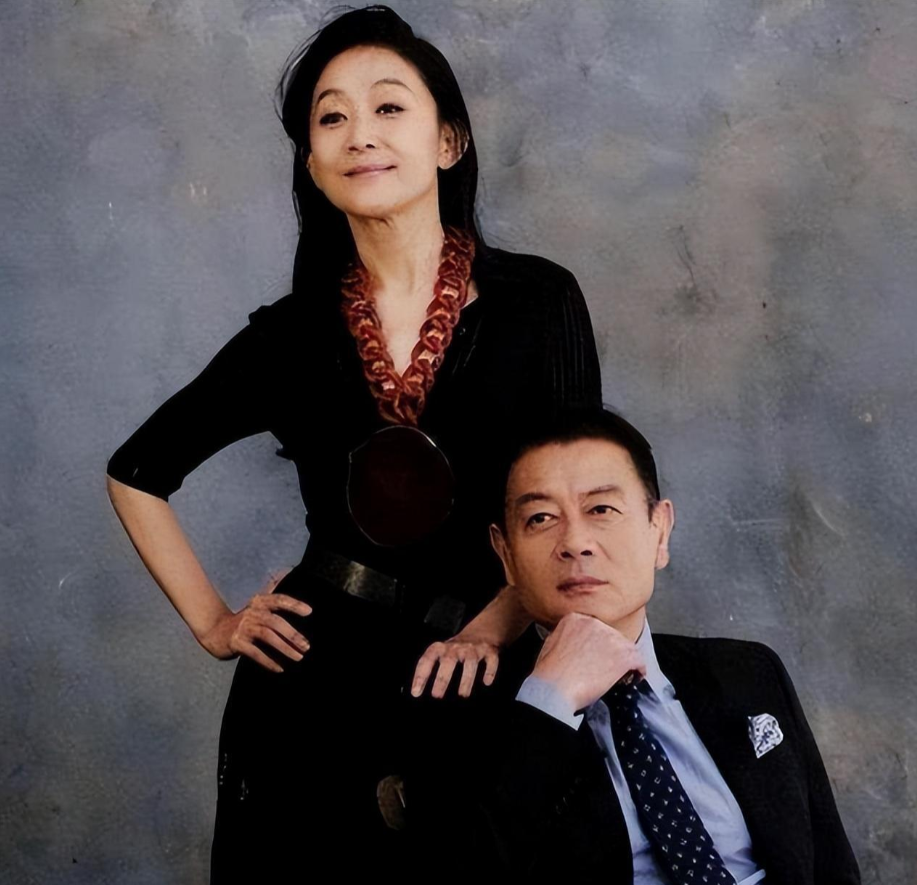 巫刚局长电视剧(演员巫刚:和赵英离异后,62岁依旧单身,有陈瑾陪伴不觉