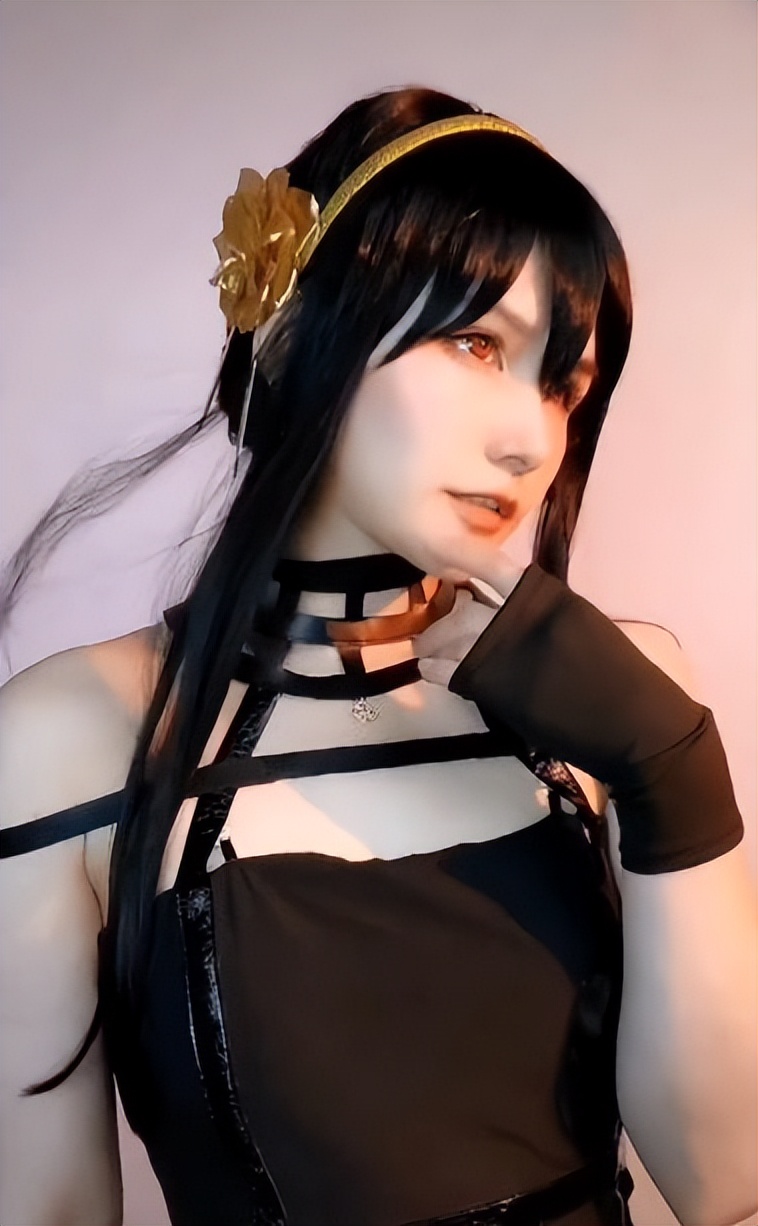 古灵精怪《间谍过家家》真母女COS假母女-哪边嗨