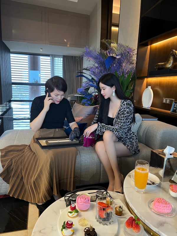 孙心娅闲暇生活照曝光 清纯甜美俏皮可爱