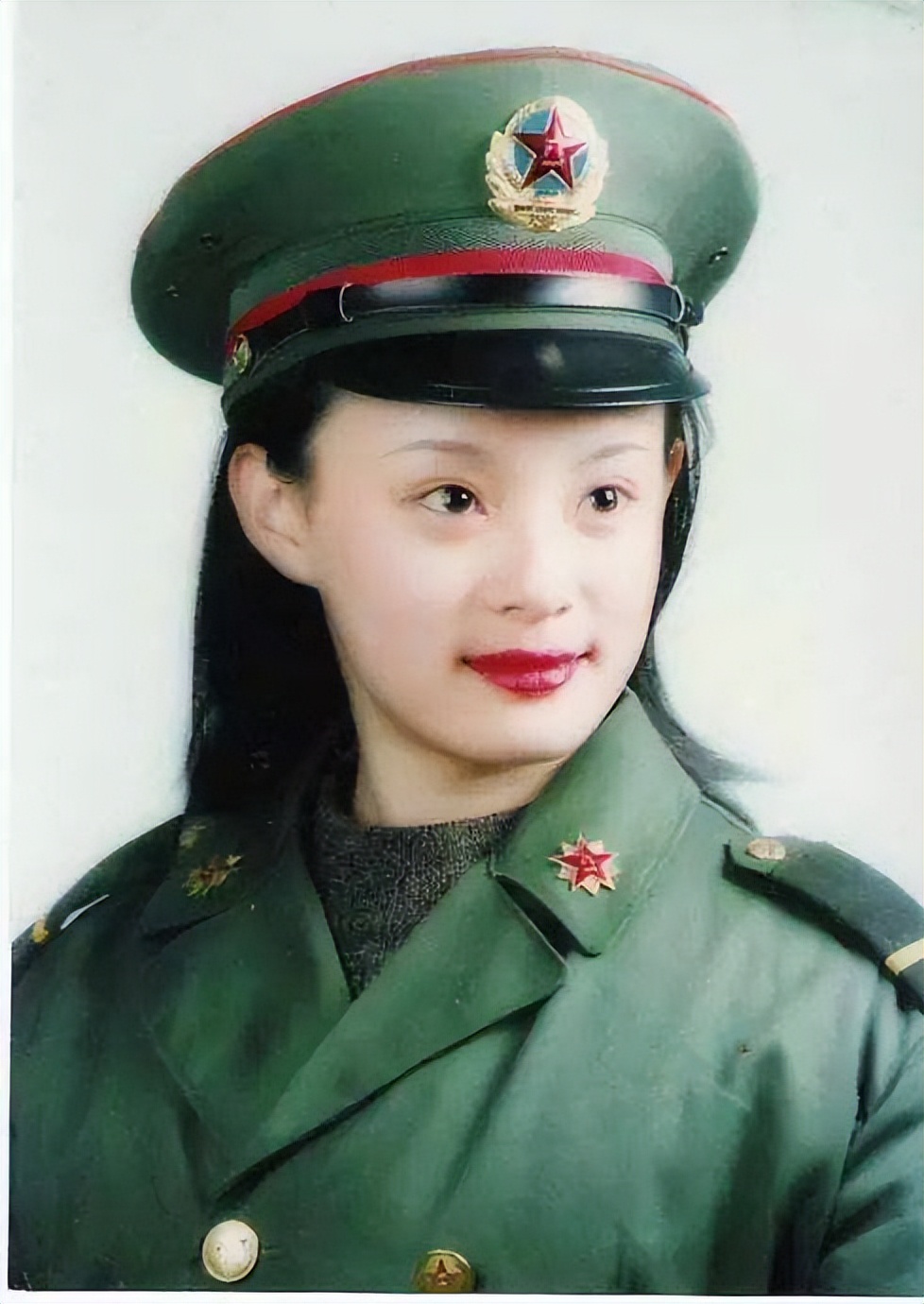 同为军艺出身，这12个女星命运不同：有人视后大满贯，有人被唾弃