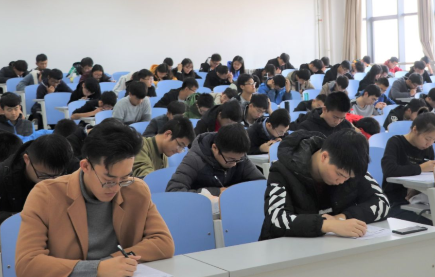 四六级出“新规”，部分学生失去报考资格，学习成绩再好也没用