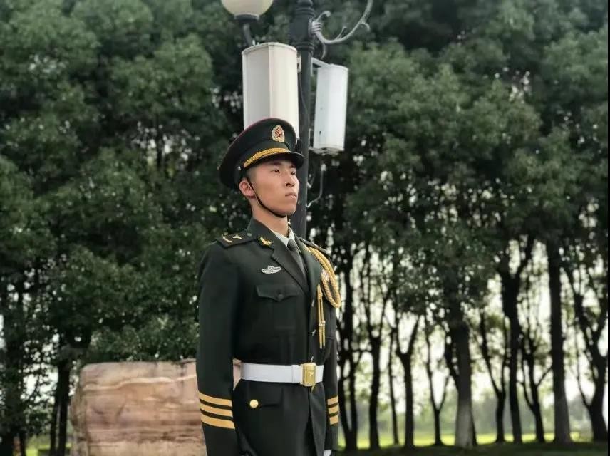 湖北男神学霸：狂揽省赛、国赛大奖，世界500强都抛来“橄榄枝”