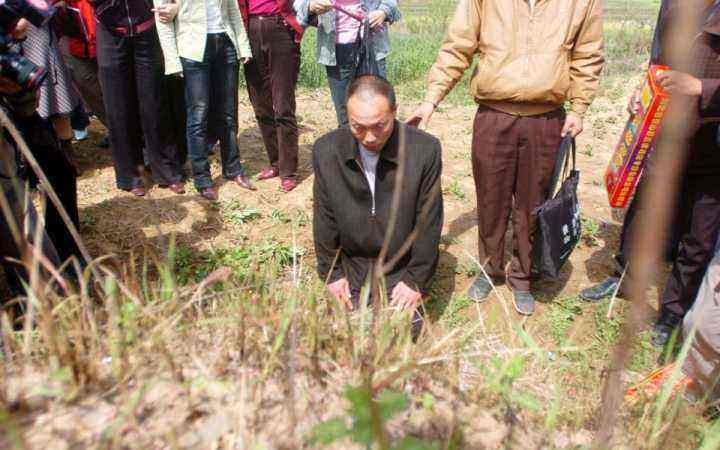 男子因杀妻被判15年，11年后亡妻竟死而复生，已和其他人结婚生子