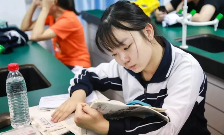 国内高校专业排名出炉，北大雄踞一方，哈工大成为最大“黑马”