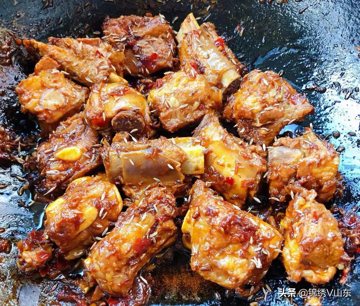 年夜饭12道硬菜，用料制作简单，寓意虎年万事如意，美味又好吃
