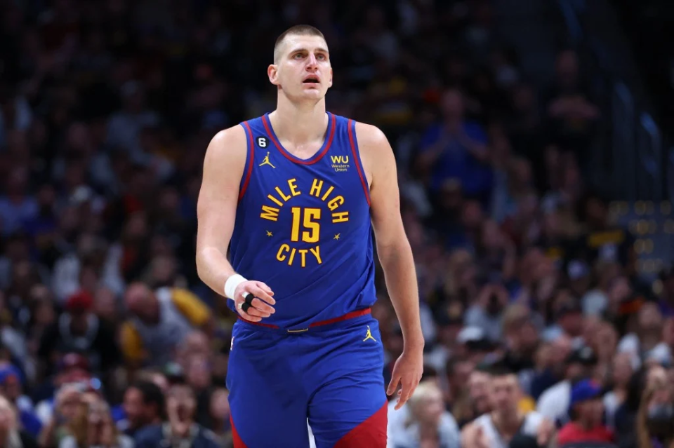 nba球队球员名单最新(谁是本季最强球星？美媒评前25名单！哈登第11 詹姆斯第9 杜兰特第7)