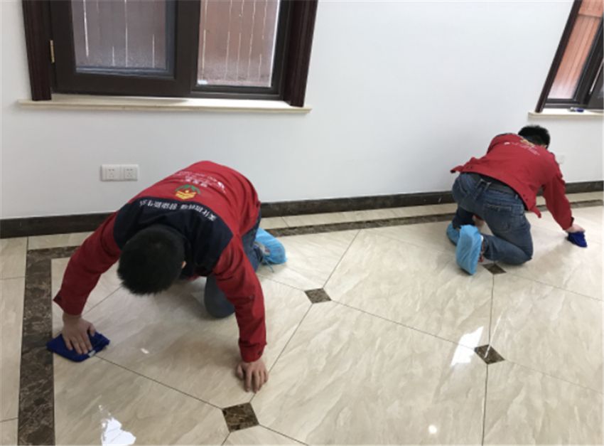 为何刚铺完瓷砖不能做美缝？美缝什么时候做最合适？