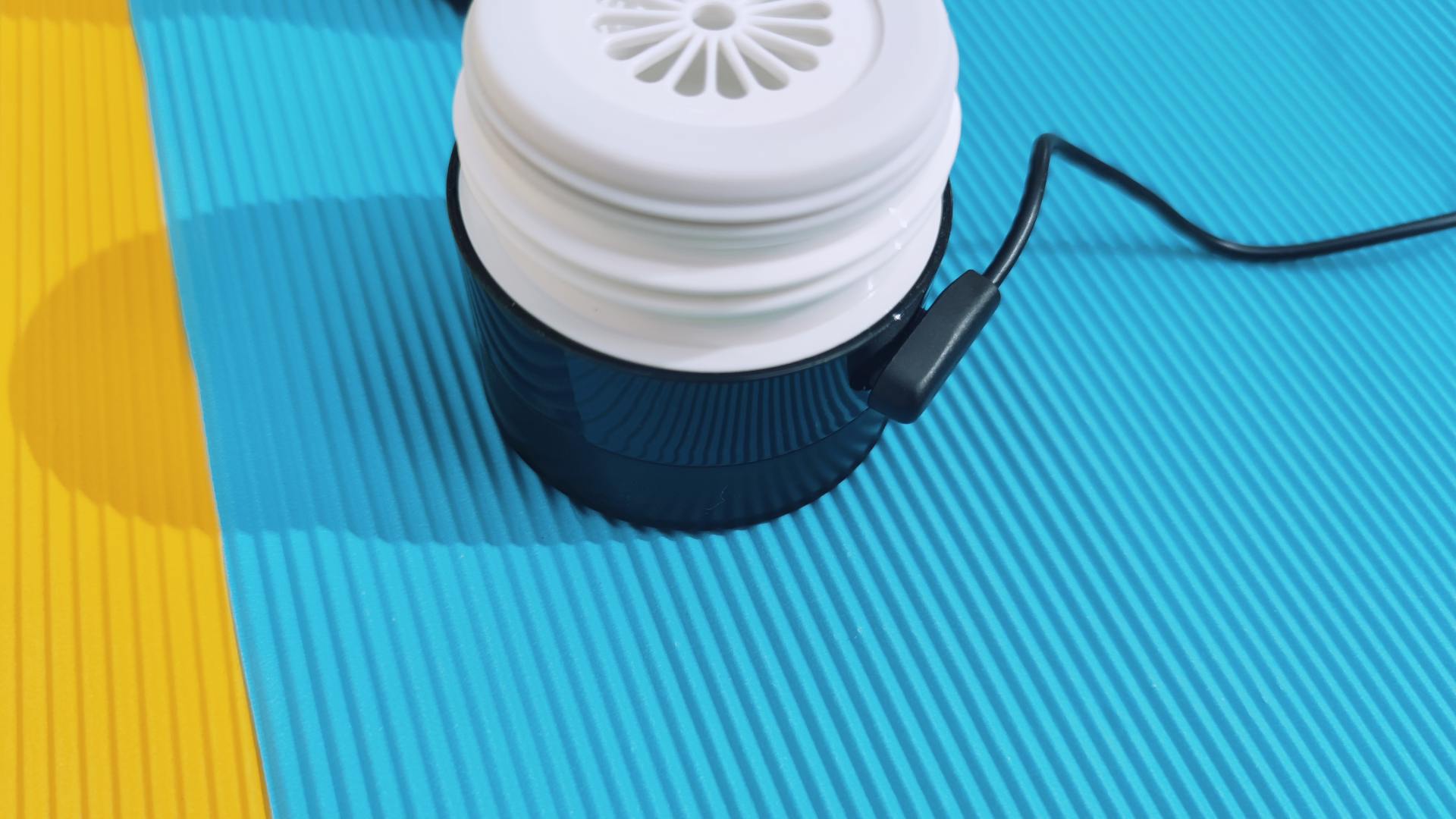 能提醒你喝水的水杯！华为智选哈尔斯智能水杯上手