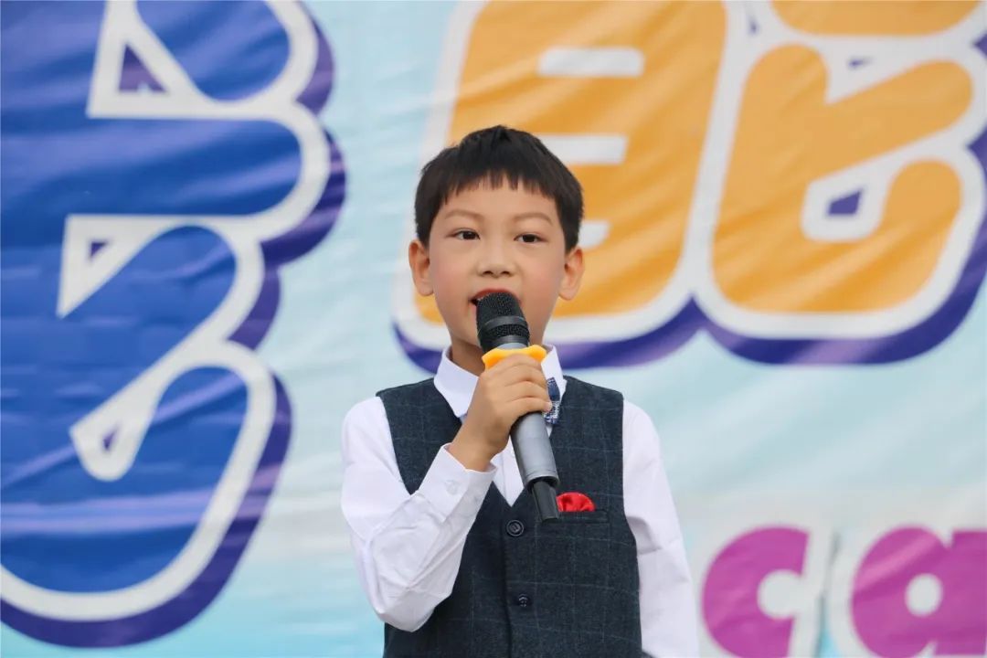 从心起步 健康成长｜实验小学外国语学校举行心理健康主题升旗仪式