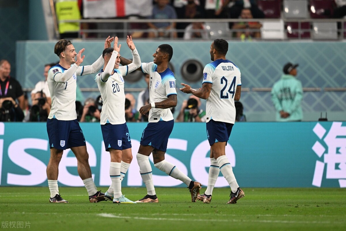 2010年南非世界杯英格兰（英格兰vs美国前瞻：青春风暴对飙！三狮盼连胜晋级，凯恩再冲纪录）-趣拿体育