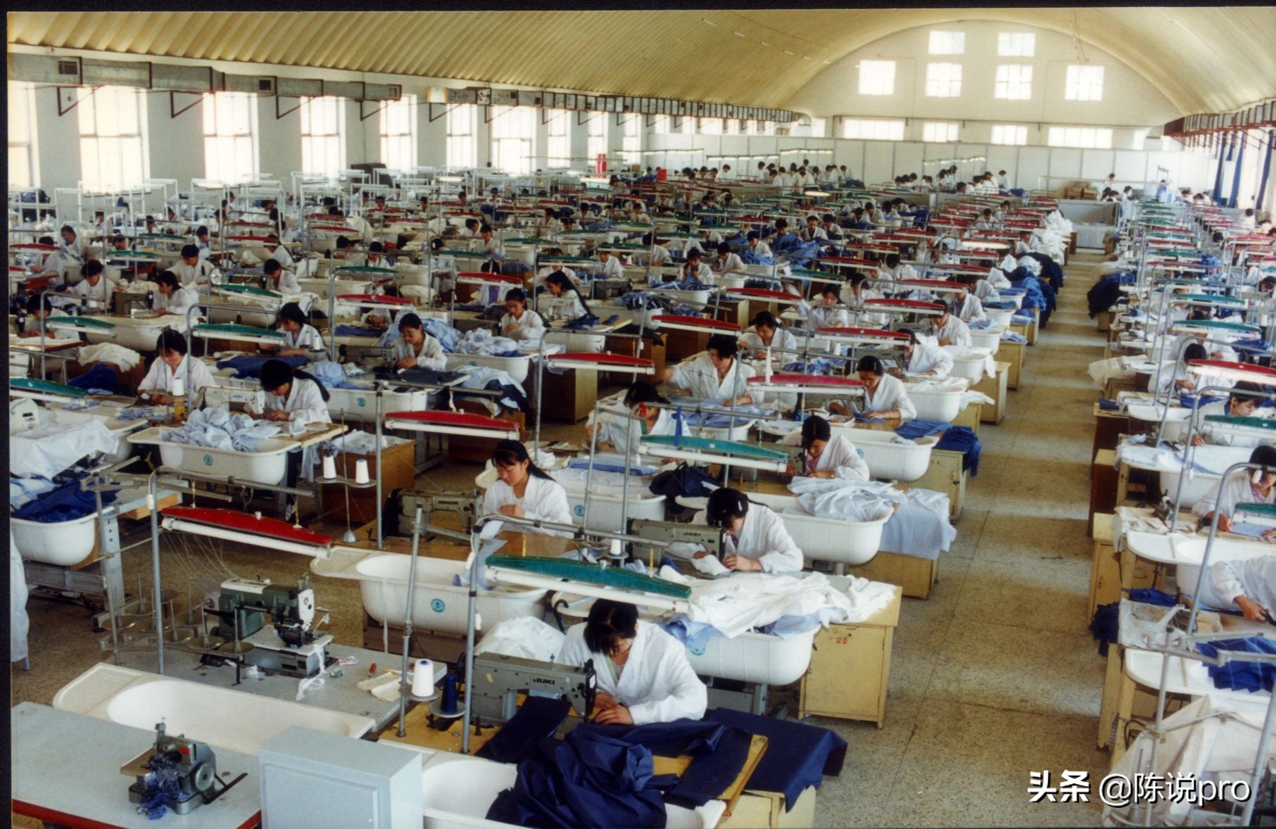 改变中国过去三十年经济发展格局的制度安排——分税制