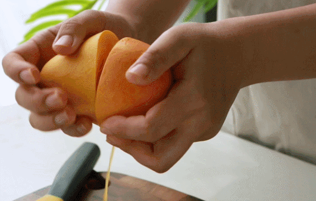 大芒果的切法简单又漂亮（5种花式切芒果的方法）