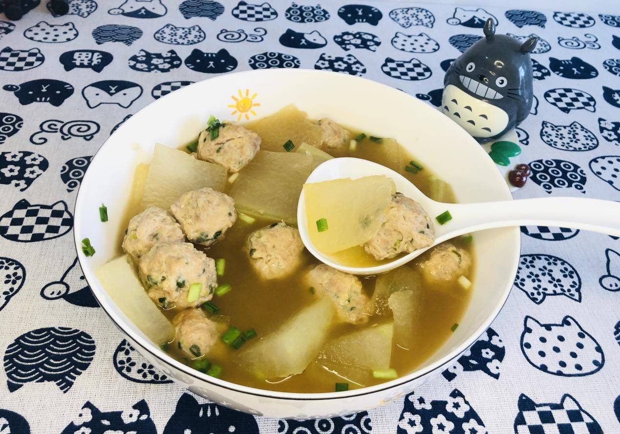 图片[1]-【冬瓜肉丸汤】做法步骤图  营养解馋超美味 最后连汤汁都不剩-起舞食谱网