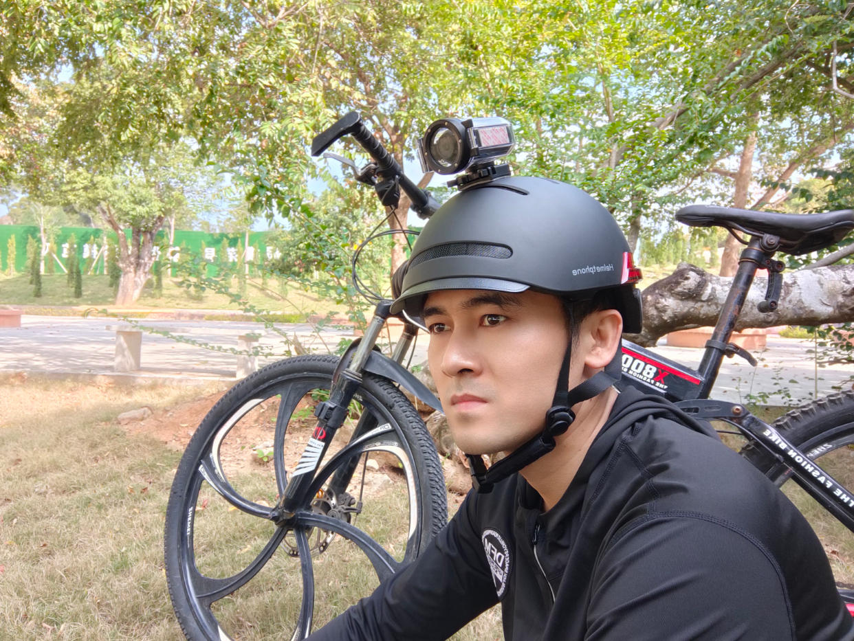 Helmetphone�����头盔上手体验�Q���n受智能的�q�动骑行