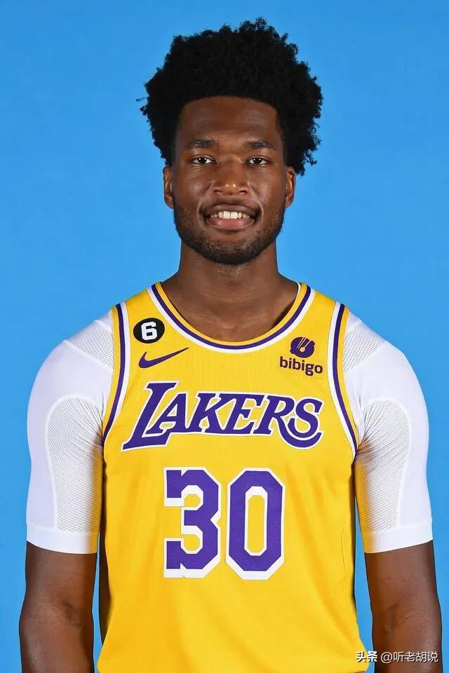 nba湖人有哪些巨星(湖人队先发五虎：詹眉威纳恩琼斯，这阵容如何？老弱病残)