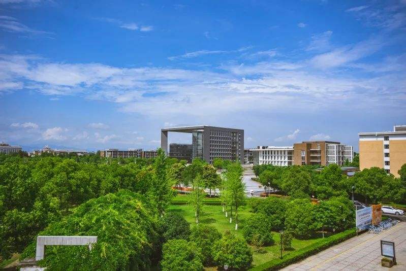 浙江分数线最低的4所公办二本，超本科线15分就稳上，性价比高